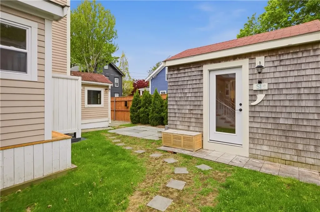 51 Callender Avenue Newport RI 02840