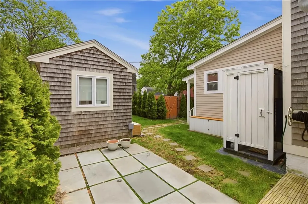 51 Callender Avenue Newport RI 02840