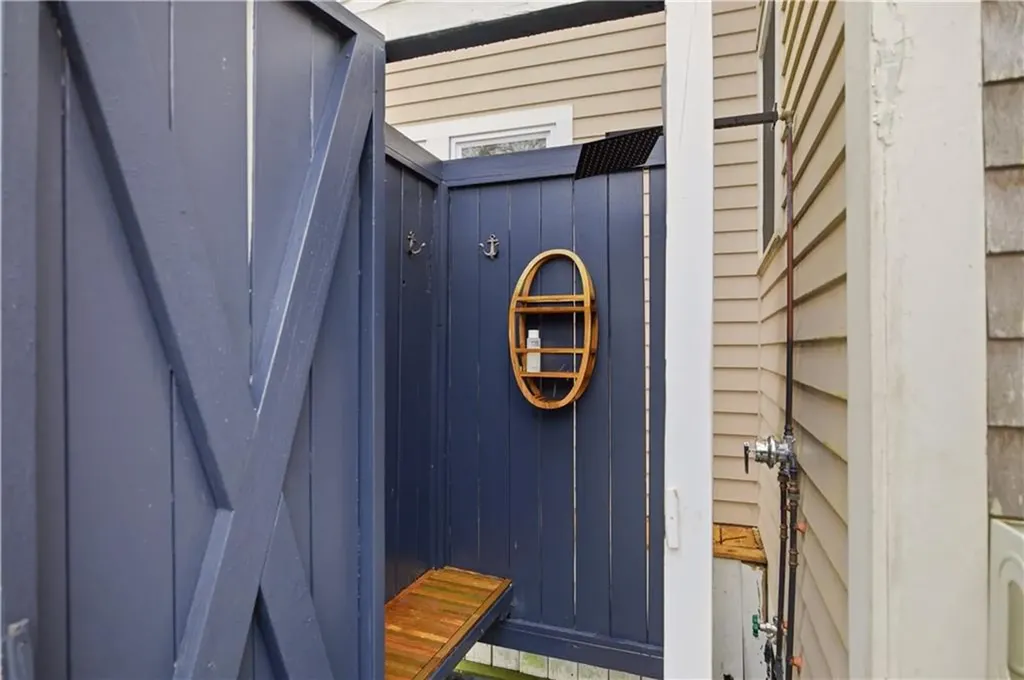 51 Callender Avenue Newport RI 02840
