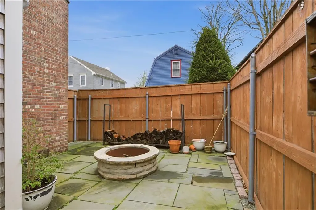 51 Callender Avenue Newport RI 02840