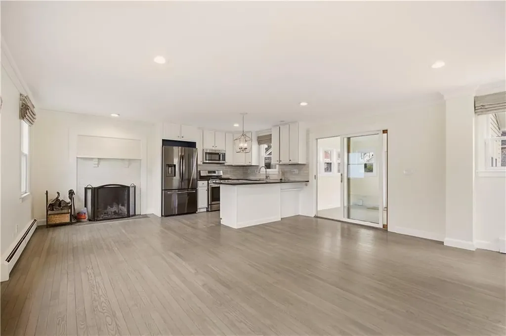 51 Callender Avenue Newport RI 02840