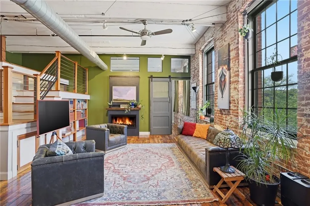 532 Kinsley Avenue Providence RI 02909