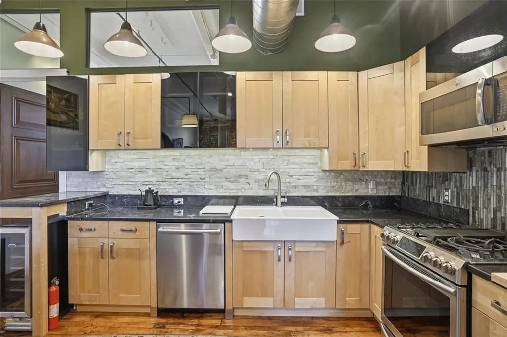 532 Kinsley Avenue Providence RI 02909