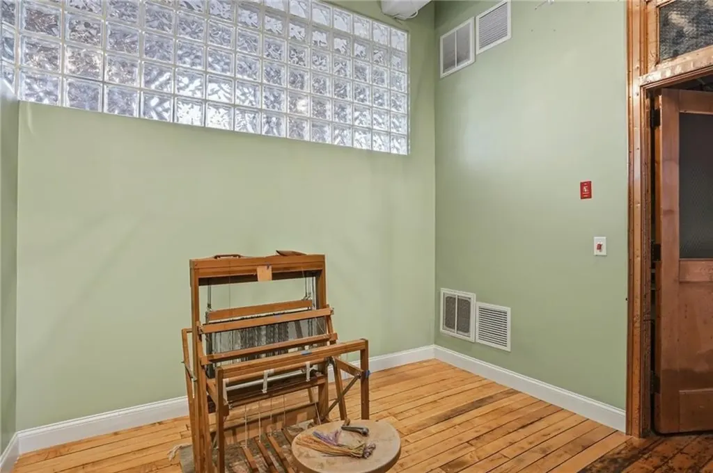 532 Kinsley Avenue Providence RI 02909