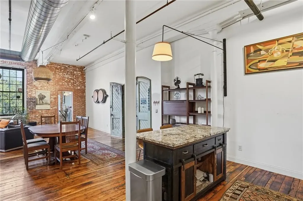 532 Kinsley Avenue Providence RI 02909