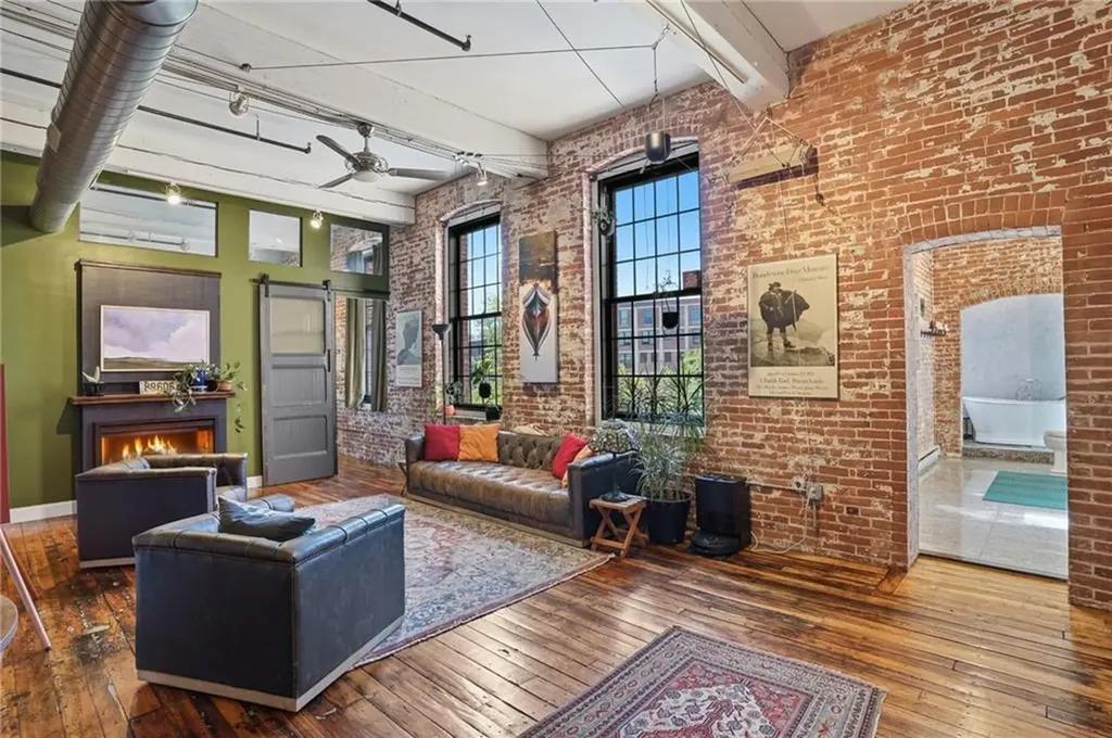 532 Kinsley Avenue Providence RI 02909