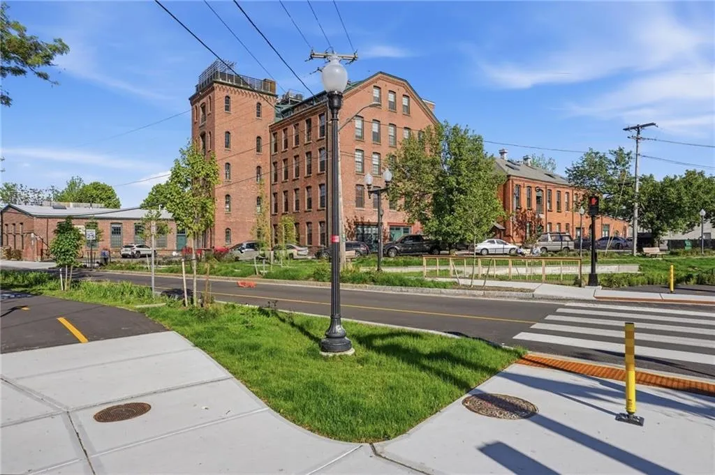 532 Kinsley Avenue Providence RI 02909