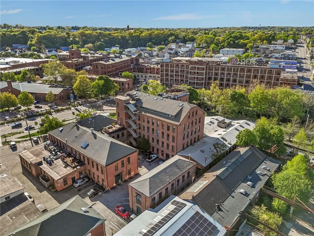 532 Kinsley Avenue Providence RI 02909