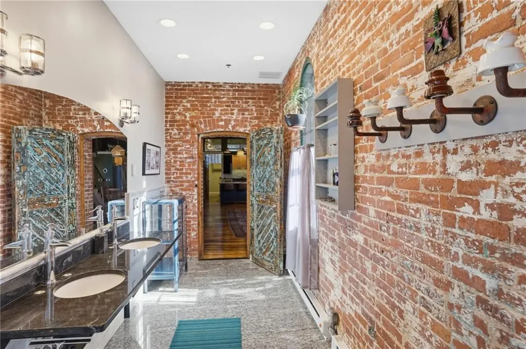 532 Kinsley Avenue Providence RI 02909
