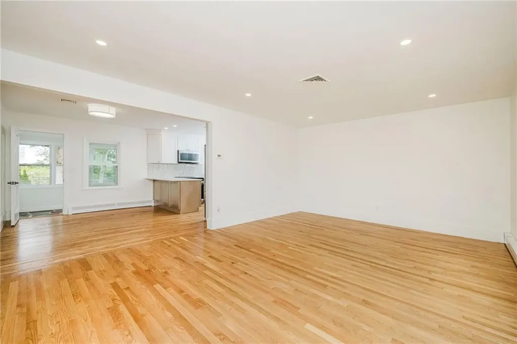 25 Pensaukee Avenue North Providence RI 02911