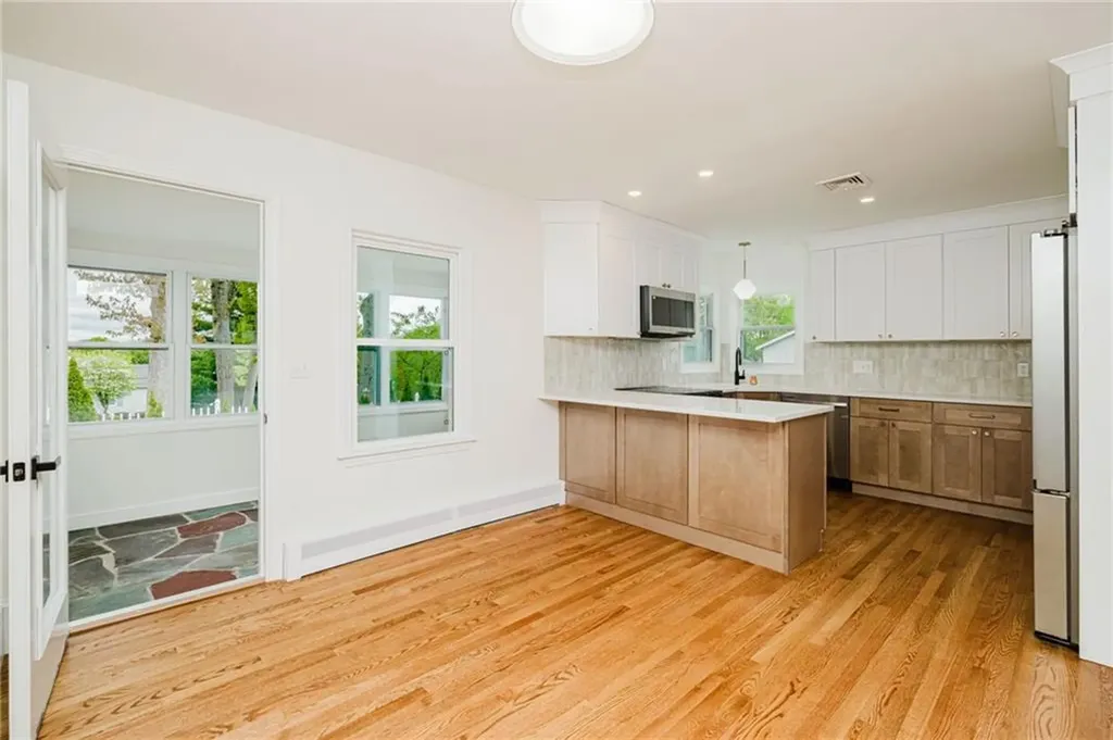 25 Pensaukee Avenue North Providence RI 02911