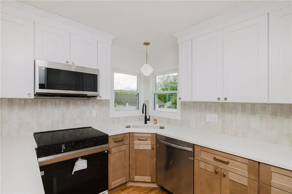 25 Pensaukee Avenue North Providence RI 02911