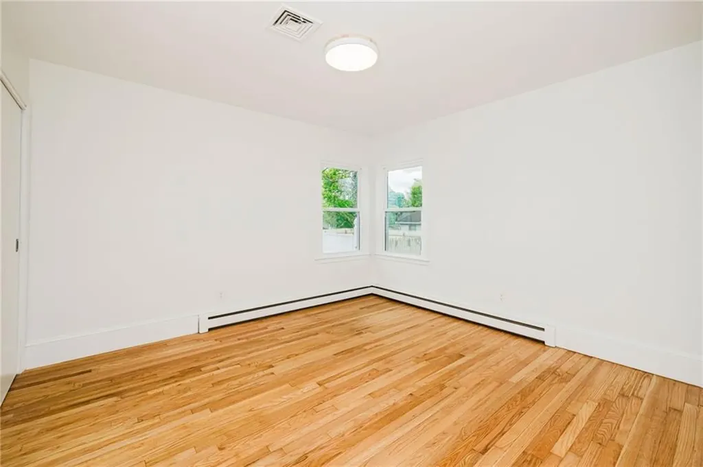 25 Pensaukee Avenue North Providence RI 02911