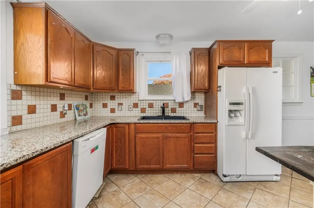 106 Martin Street Pawtucket RI 02861