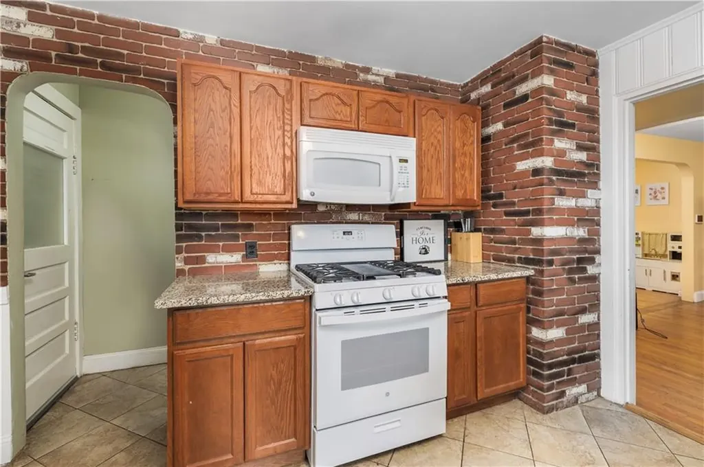 106 Martin Street Pawtucket RI 02861