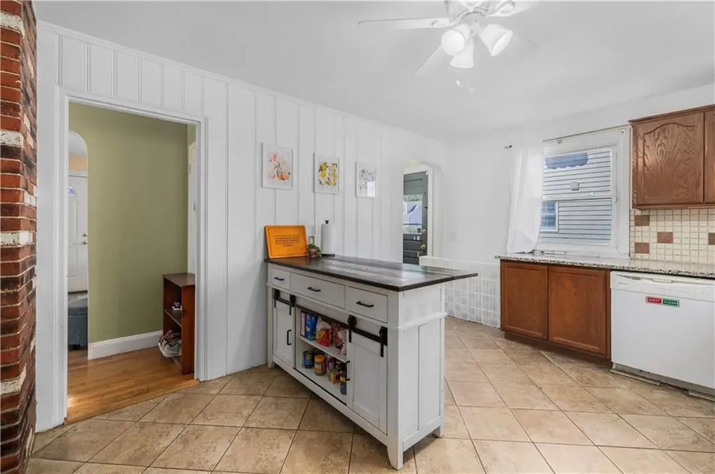 106 Martin Street Pawtucket RI 02861