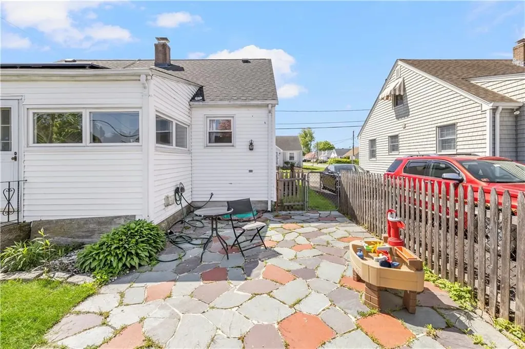 106 Martin Street Pawtucket RI 02861