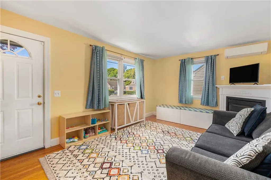 106 Martin Street Pawtucket RI 02861