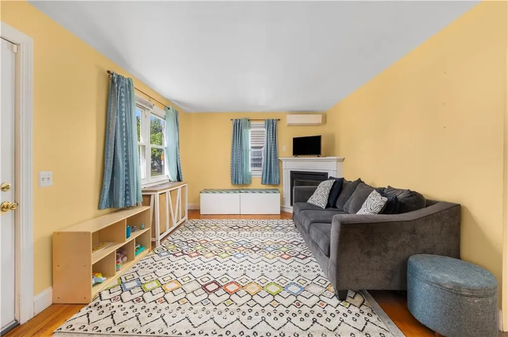 106 Martin Street Pawtucket RI 02861