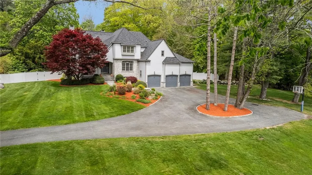 3 Cedar Rock Meadow East Greenwich RI 02818