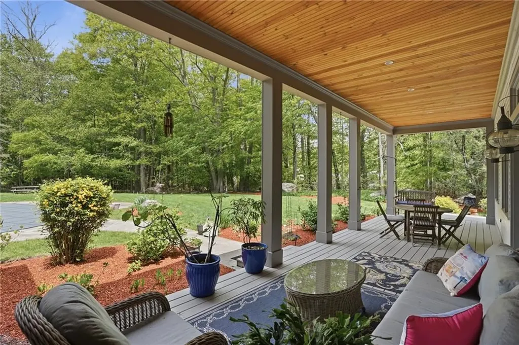 3 Cedar Rock Meadow East Greenwich RI 02818