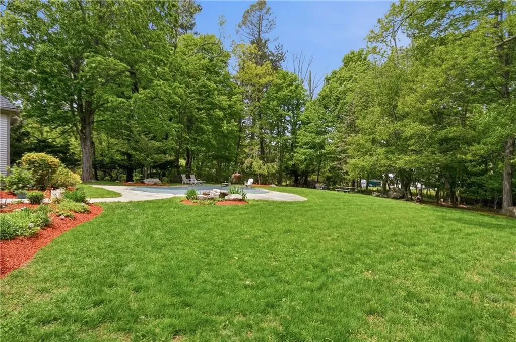 3 Cedar Rock Meadow East Greenwich RI 02818