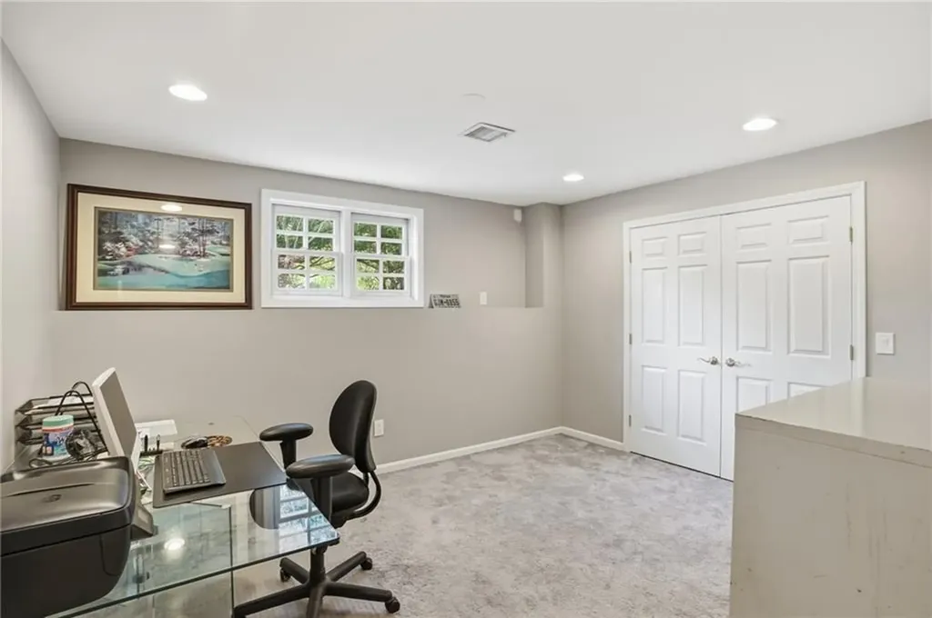 3 Cedar Rock Meadow East Greenwich RI 02818