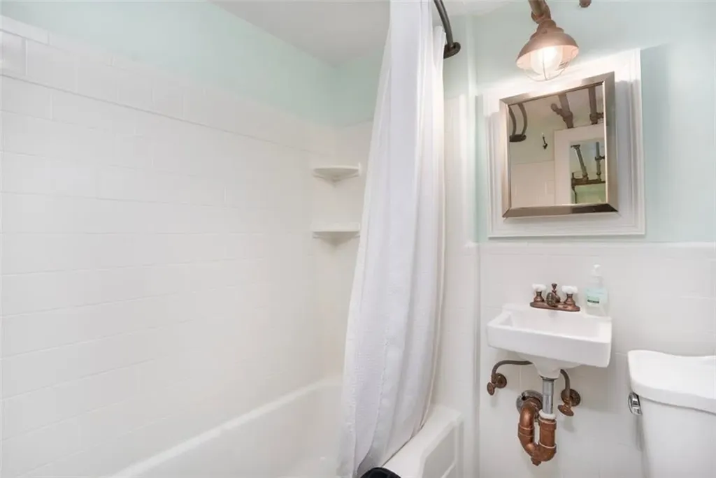 23 South Angell Street Providence RI 02906