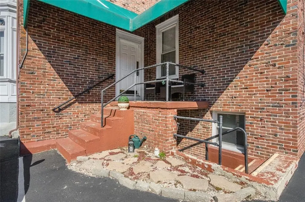 23 South Angell Street Providence RI 02906