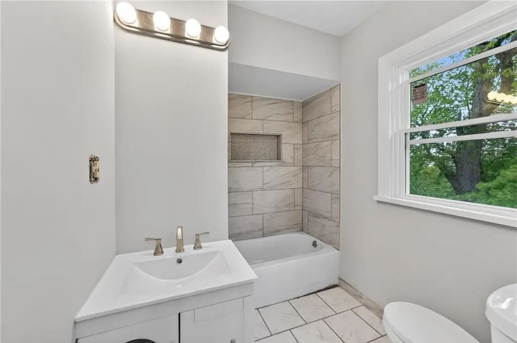 31 Bowdoin Street Providence RI 02909