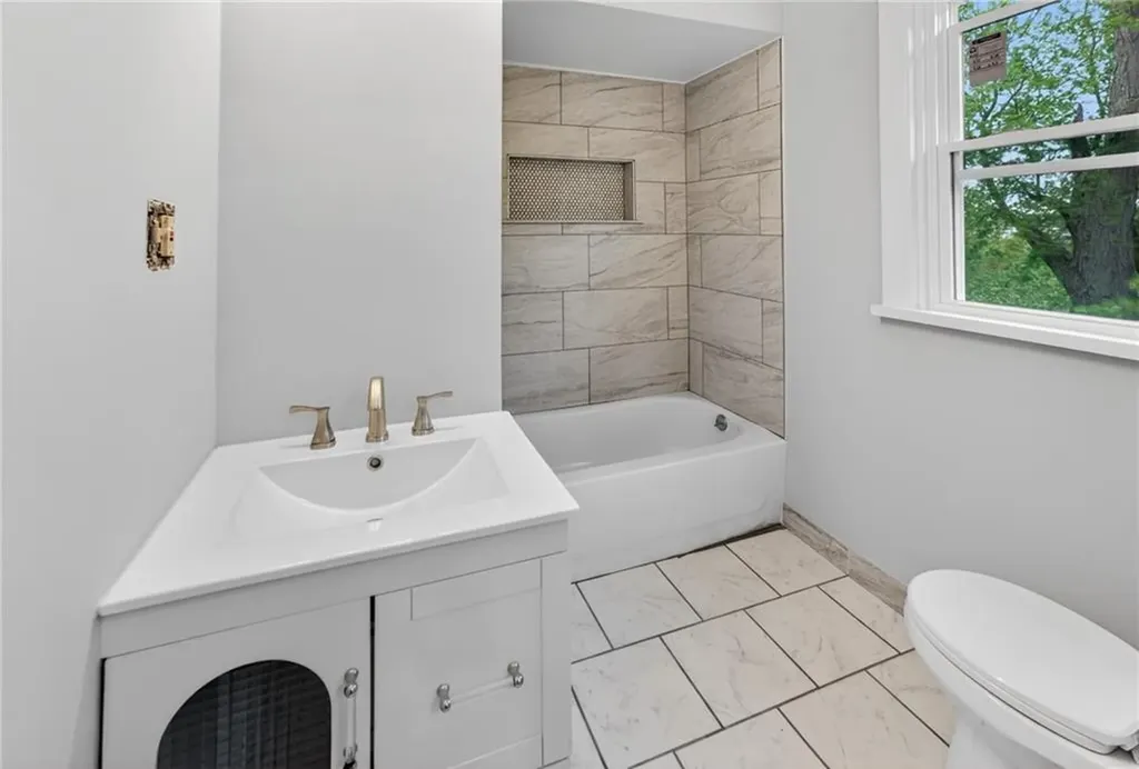 31 Bowdoin Street Providence RI 02909