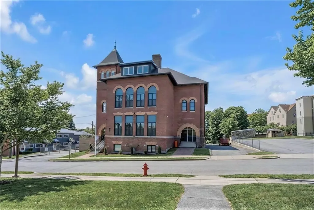 72 Kendrick Avenue Woonsocket RI 02895