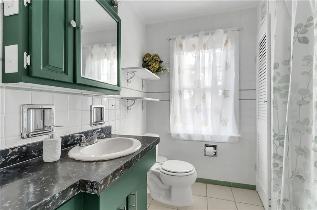 325 Church Avenue Warwick RI 02889