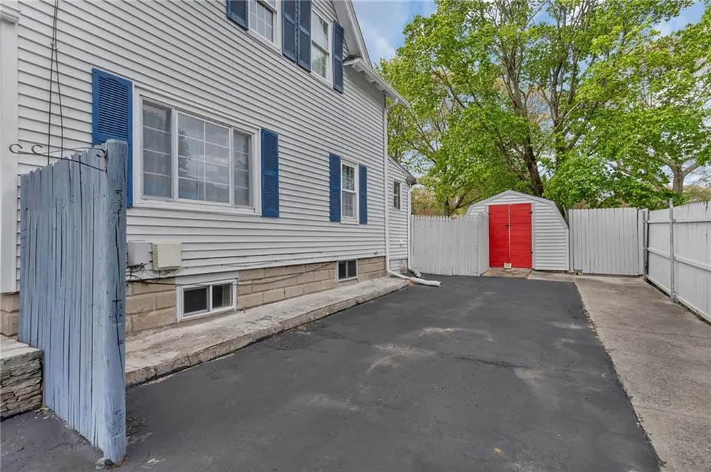 325 Church Avenue Warwick RI 02889