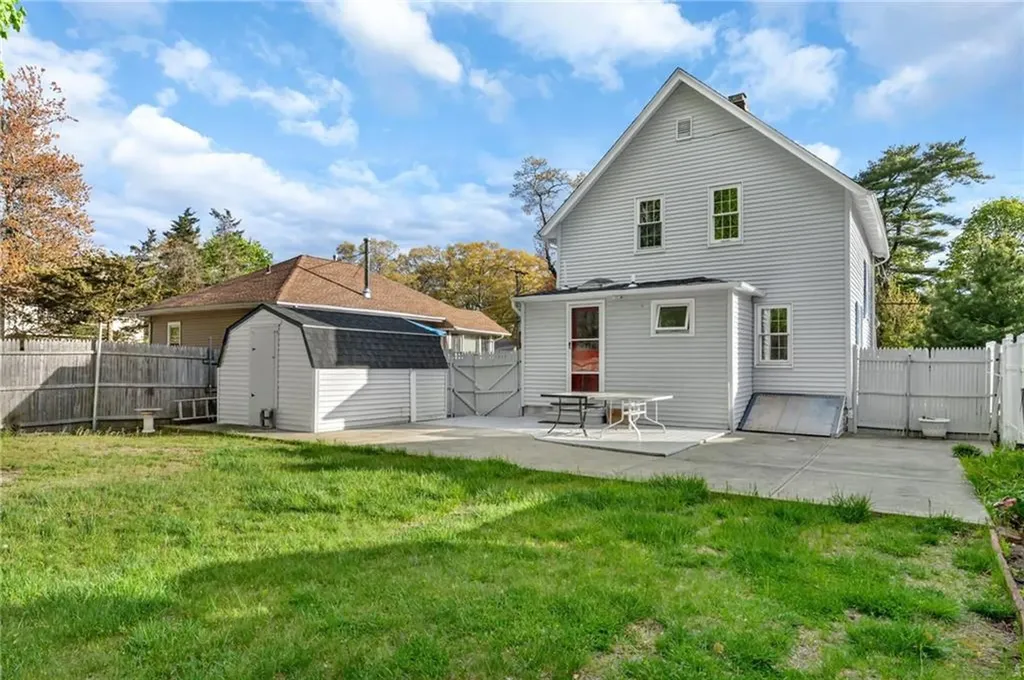 325 Church Avenue Warwick RI 02889