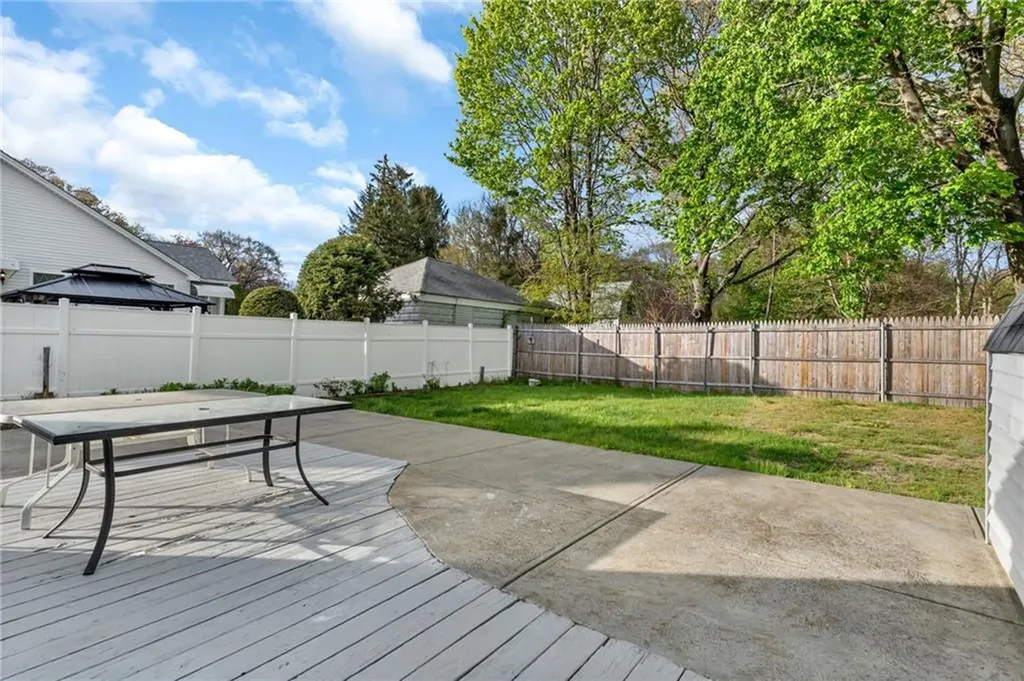 325 Church Avenue Warwick RI 02889