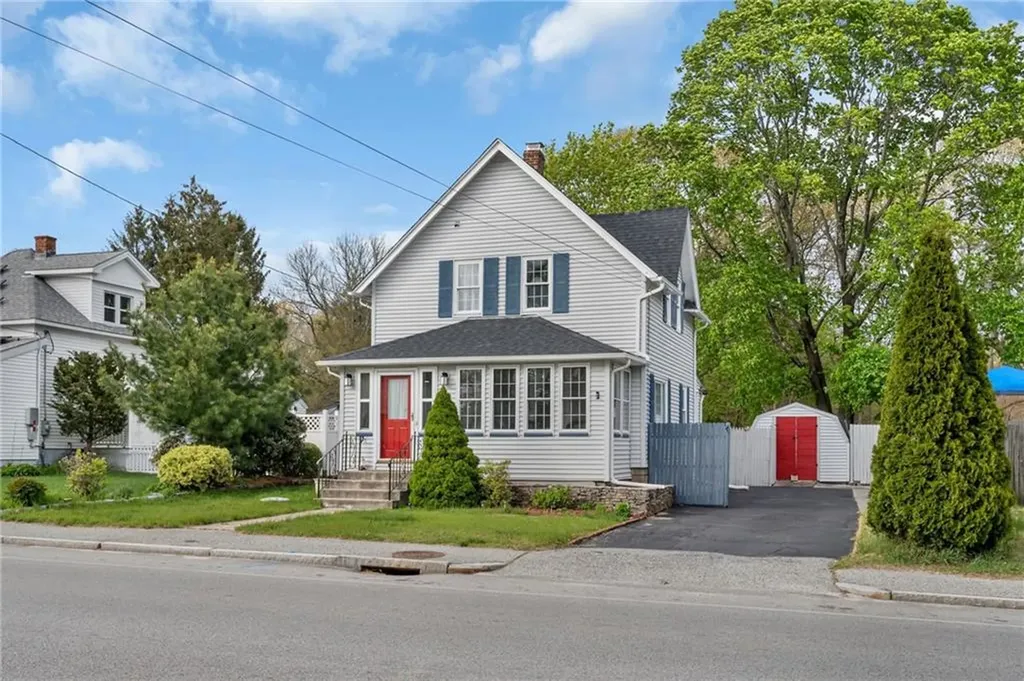 325 Church Avenue Warwick RI 02889