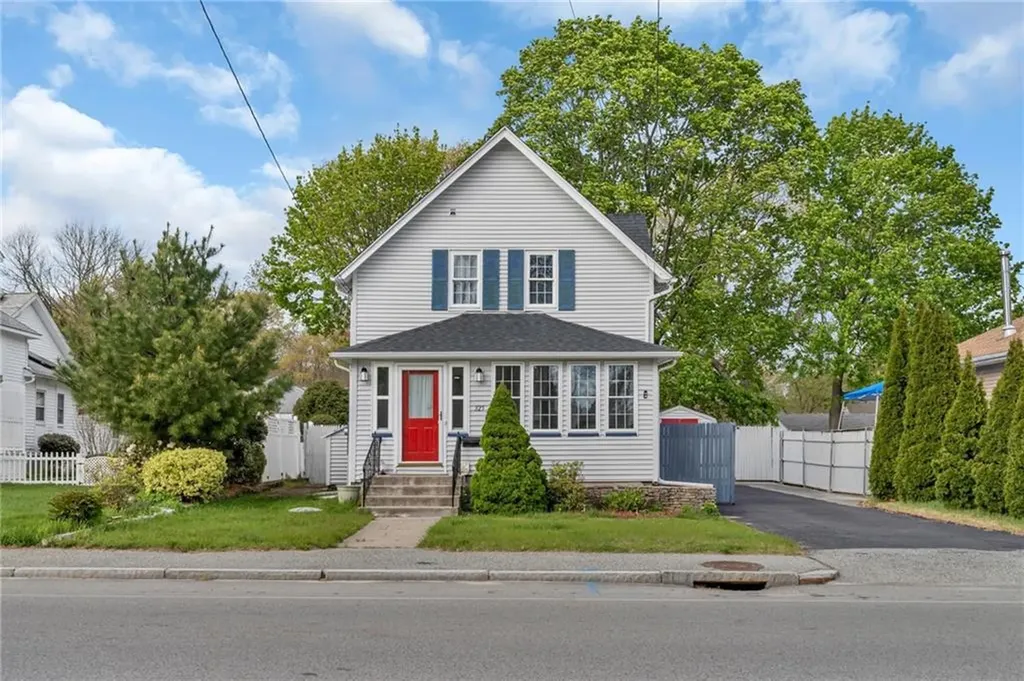 325 Church Avenue Warwick RI 02889
