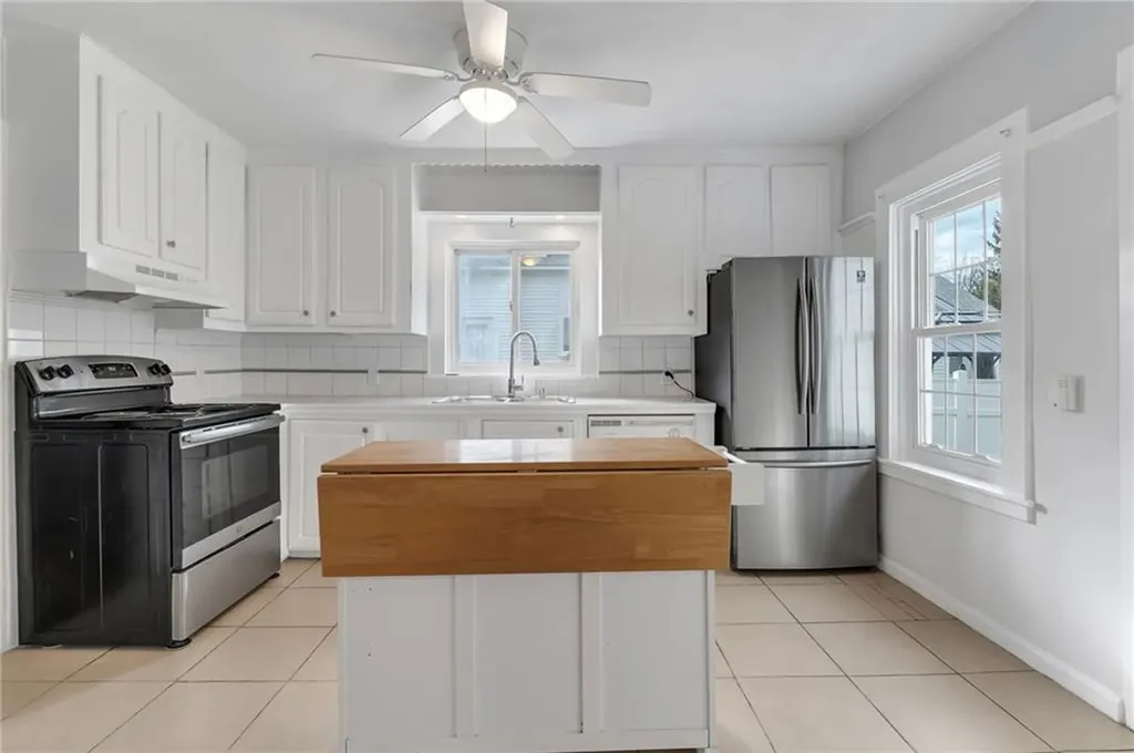 325 Church Avenue Warwick RI 02889