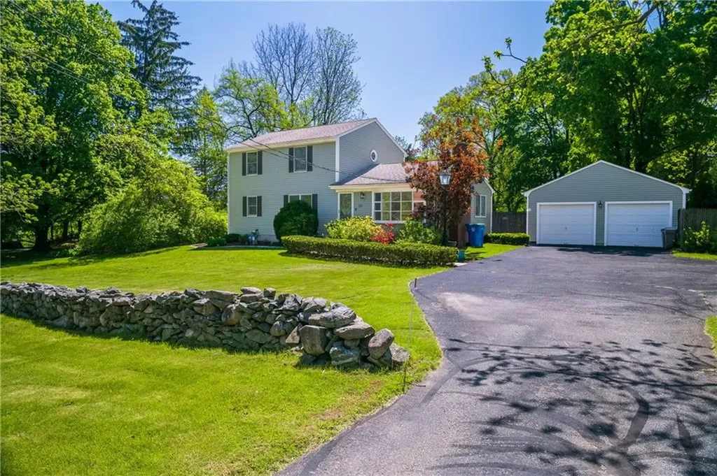 33 Wilbur Road Lincoln RI 02865