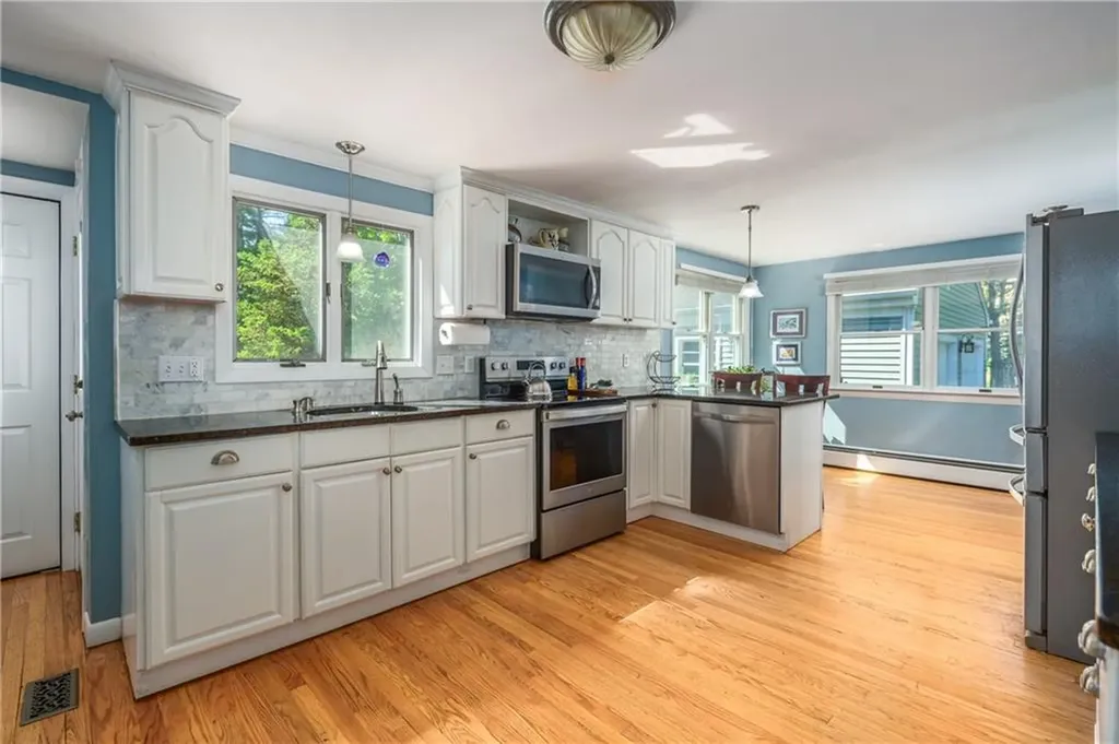 33 Wilbur Road Lincoln RI 02865