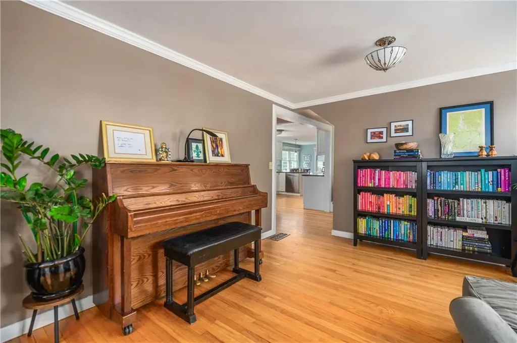 33 Wilbur Road Lincoln RI 02865