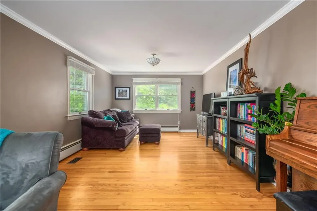 33 Wilbur Road Lincoln RI 02865