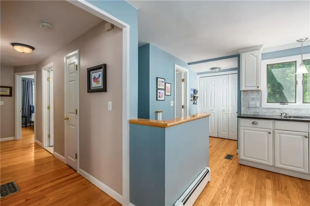 33 Wilbur Road Lincoln RI 02865