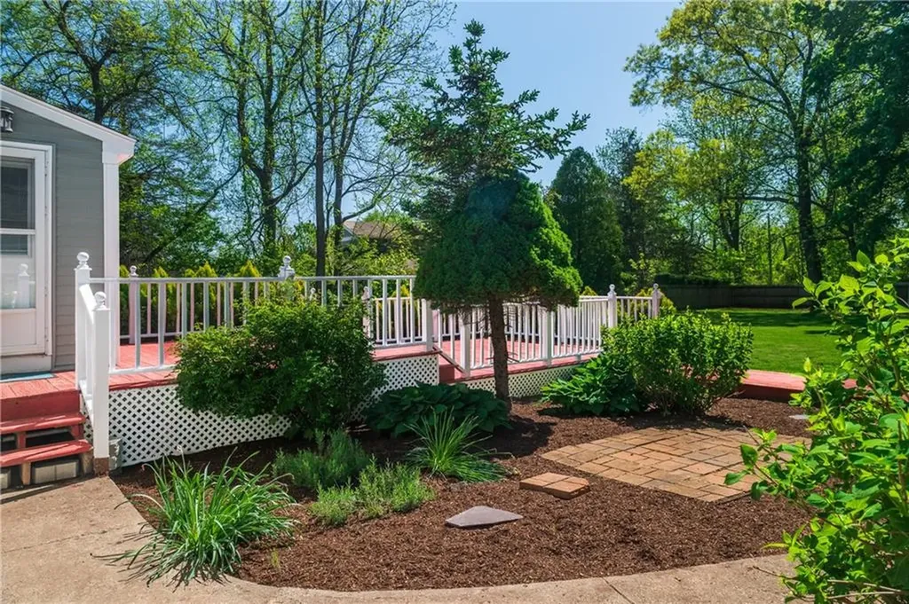 33 Wilbur Road Lincoln RI 02865