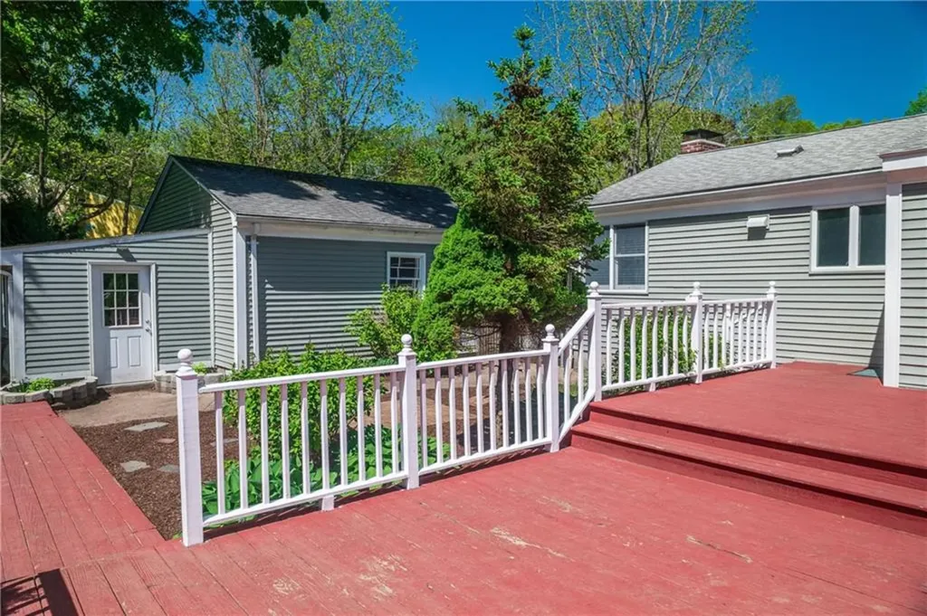 33 Wilbur Road Lincoln RI 02865