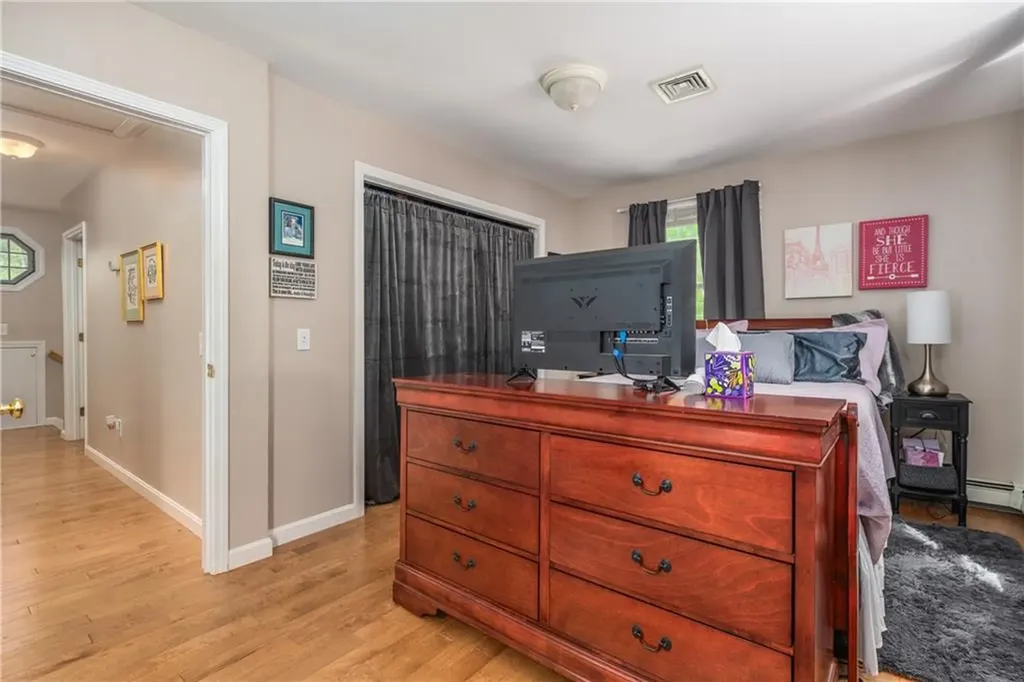 33 Wilbur Road Lincoln RI 02865