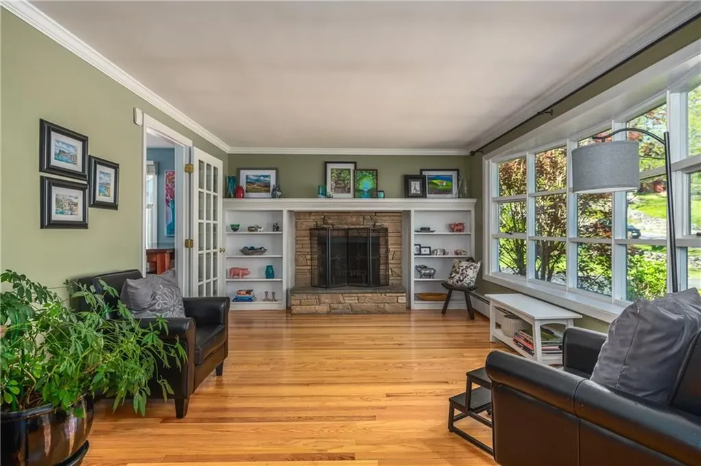 33 Wilbur Road Lincoln RI 02865
