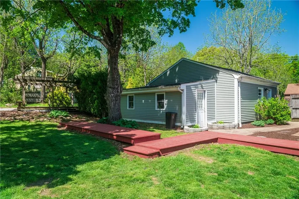 33 Wilbur Road Lincoln RI 02865