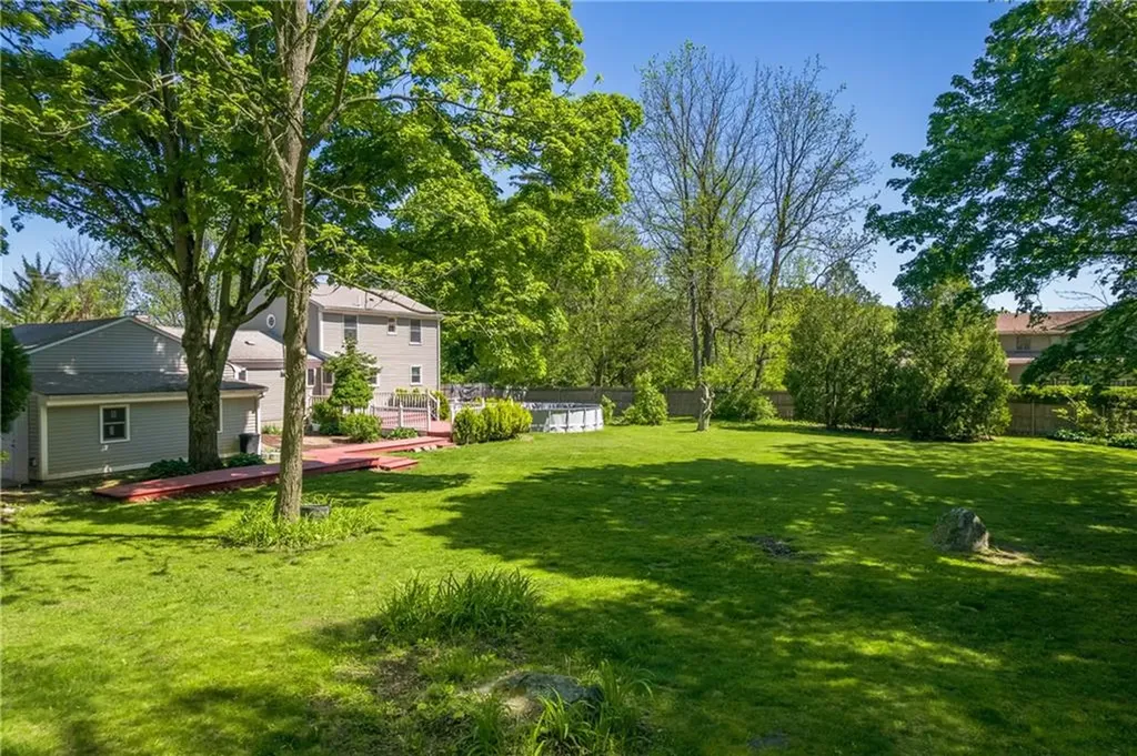 33 Wilbur Road Lincoln RI 02865